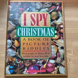 Scholastic I Spy Christmas Book with Gold and Green Cover